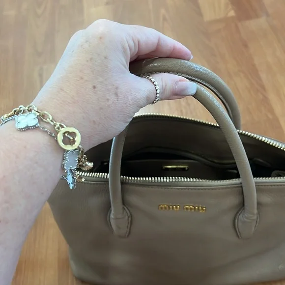 Beautiful Miu Miu used in good conditions - Picture 12 of 12